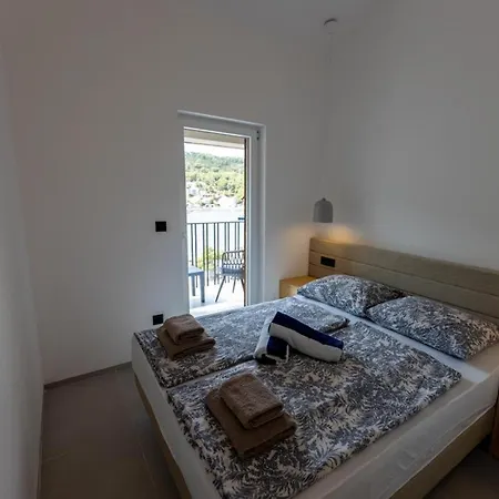 Jaro Apartment *