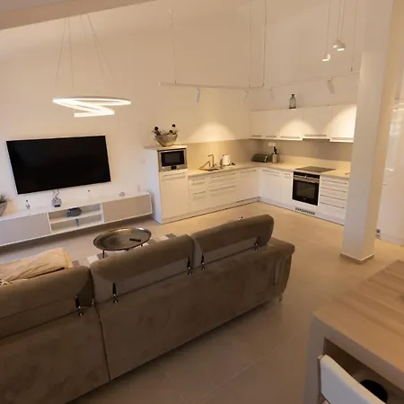 Jaro Apartment