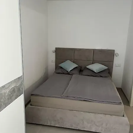 Jaro Apartment